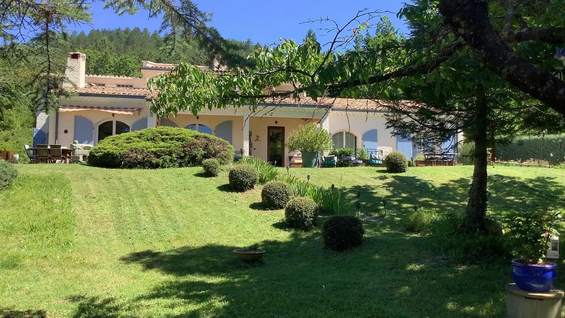 Bed and Breakfast Le Cheval Blanc à Serres